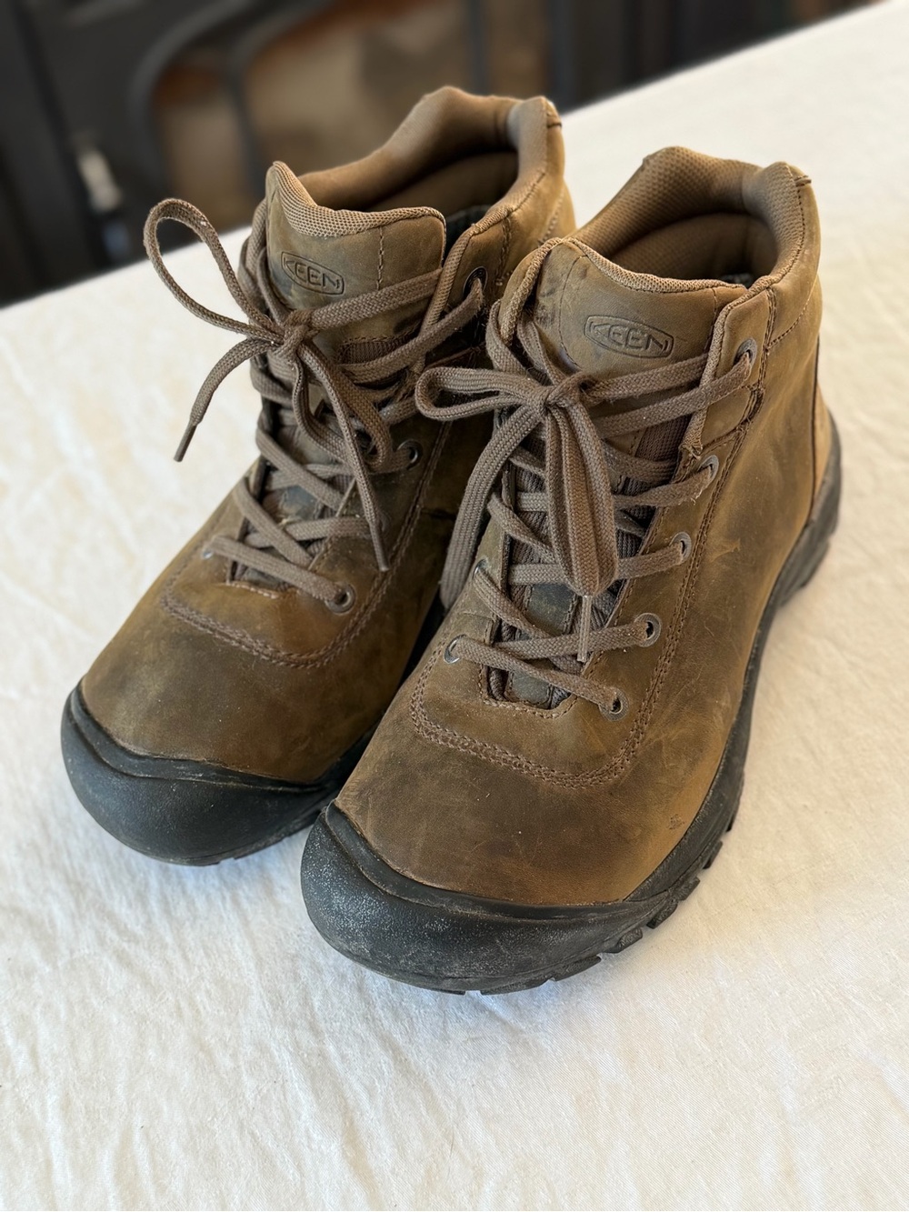 Men’s Keen Brown Leather Mid Height Boots Rubber Toe Cap Lace Up Size 11.5